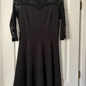Elegant Black Lace Sleeve Dress